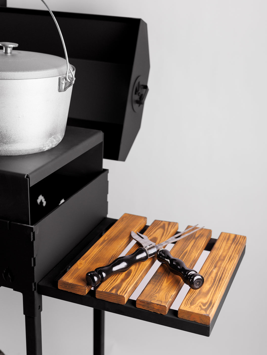 GRILL WĘGLOWY OGRODOWY NA 14 SZPICULEC +KÓŁKA /MANGAL 5 MM XXL/ SOLIDNY